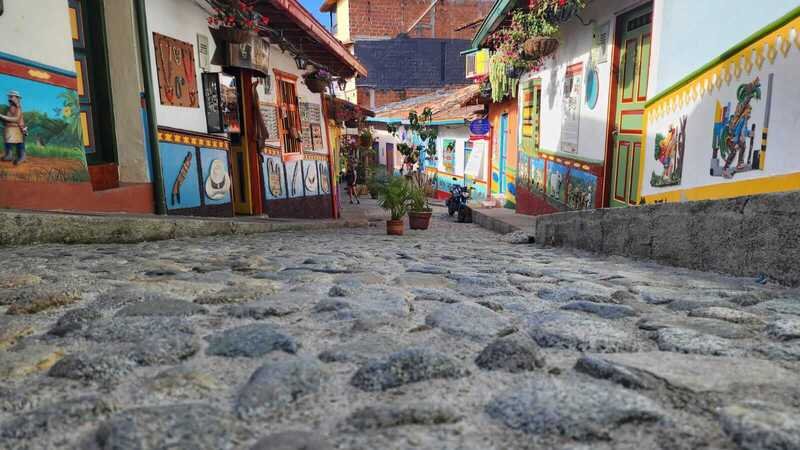 Calle de los Recuerdos en Guatapé